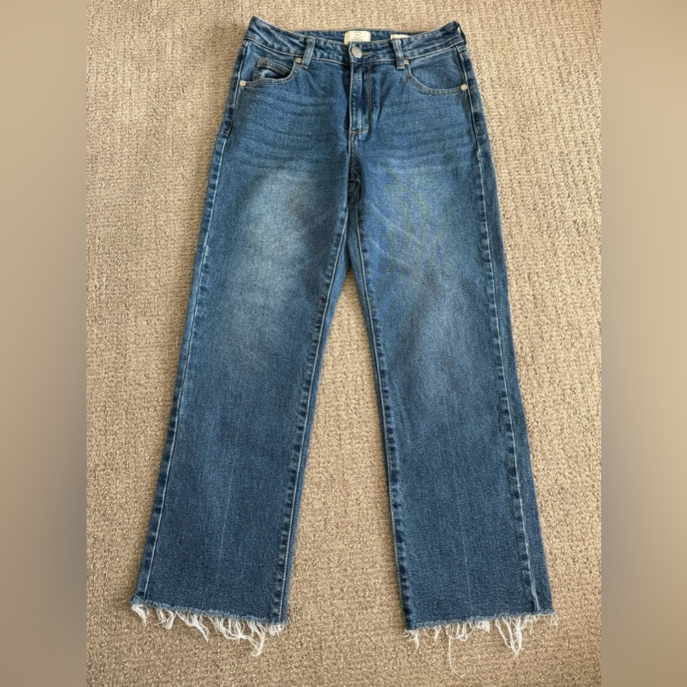 Women’s Jeans with Distressed Seam Size 4